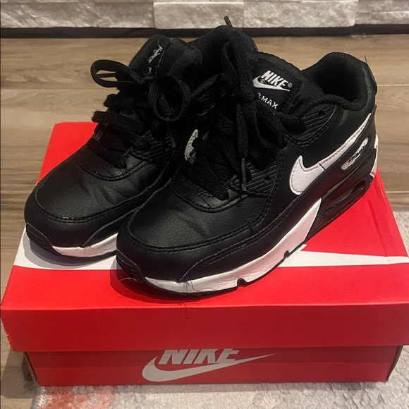 Nike Other - Nike Air Max Kids Black White Leather Sneakers